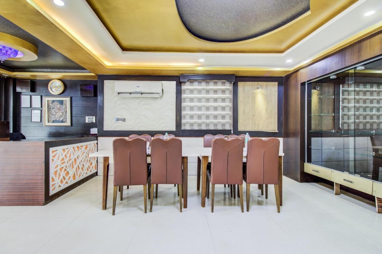 Capital O 5381 The Emirates Hotel Bangalore Exterior photo